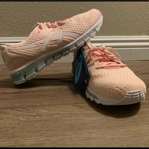 BRAND NEW ASICS gel sneakers!